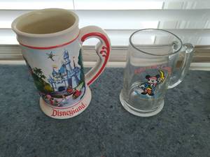 lot 99 image: Disney Mugs