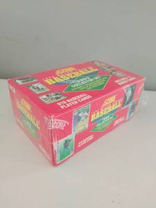 lot 322 image: 1992 Score Baseball Card Set