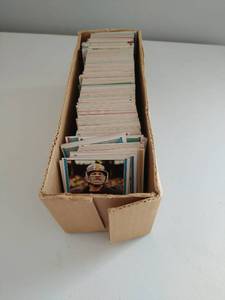 lot 332 image: Collection Of Early 70s Tops Football Cards