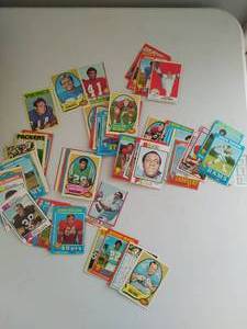 lot 333 image: Collection Of Early 70s Tops Football Cards