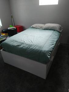 lot 343 image: Full Size Bed