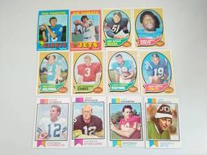lot 314 image: 12 NFL Football Stars Trading Cards