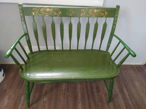lot 457 image: Settee