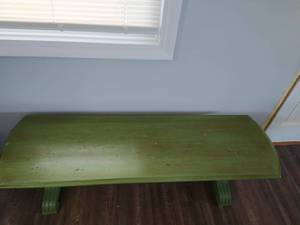 lot 405 image: Coffee Table