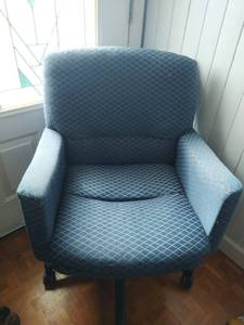 lot 423 image: Office Chair
