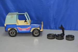 lot 10 image: Vintage Tonka Ford Bronco with 3 Removable MR-970 wheels and jack to change them out