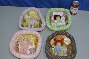 lot 14 image: qty of 4 Cabbage Patch Kids Pin-Ups