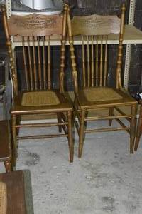 lot 28 image: Lot of 6 Stable wood chairs