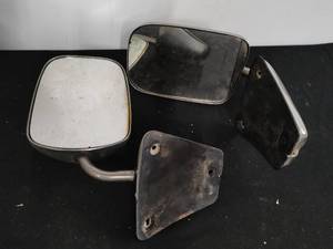lot 236 image: Two Vehicle Side Mirrors