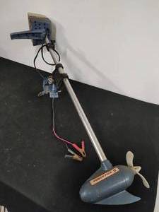 lot 238 image: Eska Electric Outboard Boat Motor