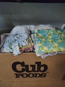 lot 12 image: Collection of Fabric Perfect for Quilting