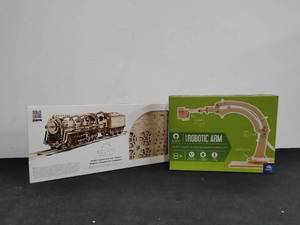 lot 63 image: Two Built-it-Yourself Kits