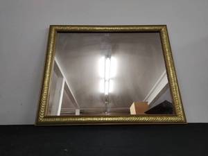 lot 64 image: Vintage Mirror