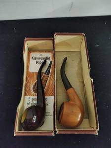 lot 102 image: Two Vintage Pipes