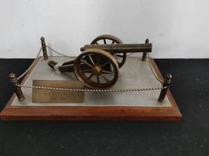 lot 3 image: Military Cannon 1971 Award