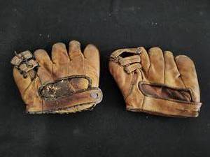 lot 122 image: Two Vintage Baseball Gloves