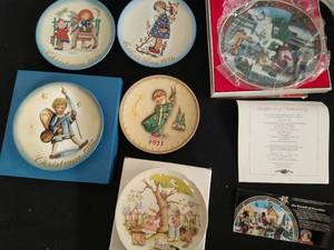 lot 27 image: Six Collector Plates