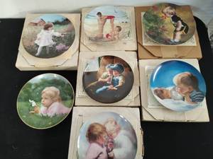 lot 29 image: Seven Pemberton & Oaks Collector Plates