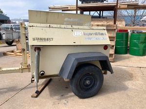 lot 37 image: 2006 Ingesoll Rand Power Generator Trailer
