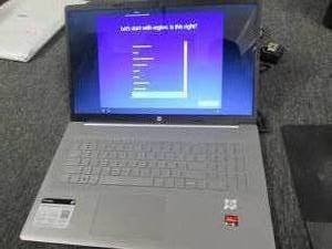HP 17 inch HDAMD athlon silver 4 G...