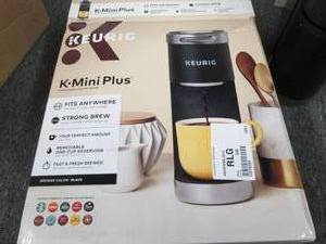 keurig k mini plus powers on ...