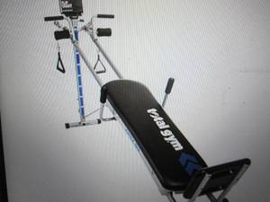 total gym apex G3home gym with 8 le...