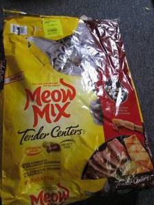 13.5lbs of meow mix tender centers ...