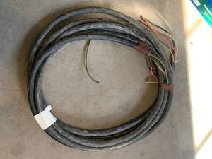 29 Feet of Heavy 8  4 Wire