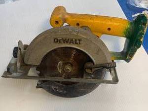 Dewalt 18 Volt Circular Saw (Tested Working)