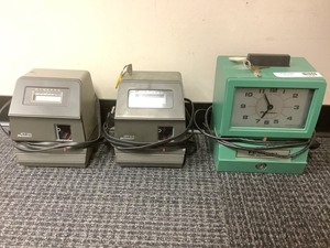 lot 3-347 image: Time Clocks