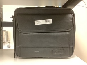 lot 9-348 image: Case