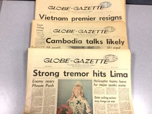 lot 1-089 image: Vintage Newspapers (Foreign)