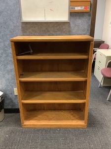 lot 5-041 image: Bookshelf