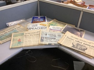 lot 1-135 image: Vintage Newspapers (Presidential)