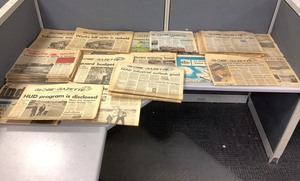 lot 1-101 image: Vintage Newspapers (Economy)