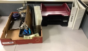 lot 3-066 image: Assorted Office Supplies