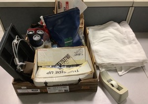 lot 3-064 image: Assorted Office Supplies