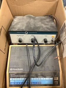 lot 9-056 image: Vintage Electronics