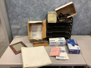 lot 3-047 image: Assorted Office Supplies