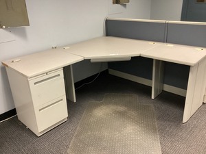 lot 5-304 image: Cubicle Desk