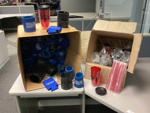 lot 8-413 image: Cups And Koozies