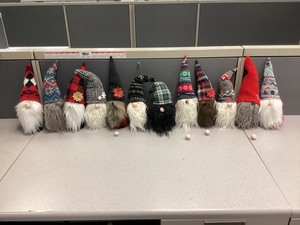 lot 2-410 image: Decorative Gnomes