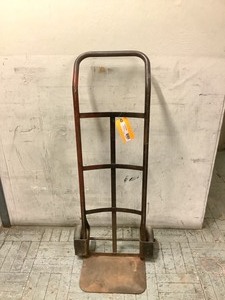 lot 6-575 image: Hand Truck