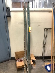 lot 7-551 image: Posts