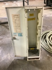 lot 7-571 image: Tampon Dispenser
