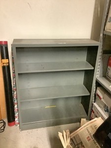 lot 6-543 image: Metal Shelf