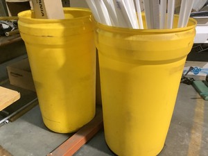 lot 6-512 image: Bins