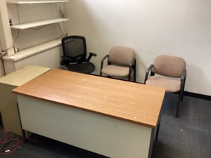 lot 5-309 image: Room Contents