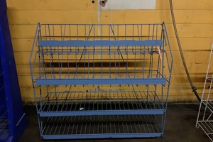 lot 8-628 image: Display Rack