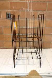 lot 8-636 image: Wire Displays, qty 4